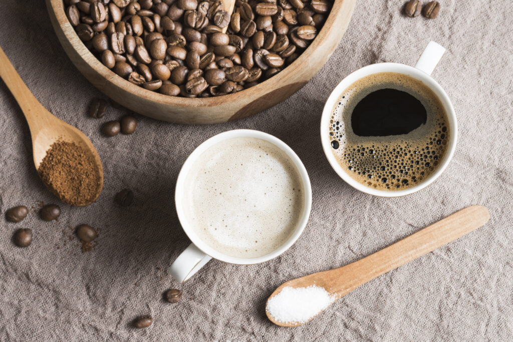 Cafés Funcionais: Descubra Como Essa Tendência Pode Virar o Seu Próximo Produto 4 top view coffee latte white mugs 1