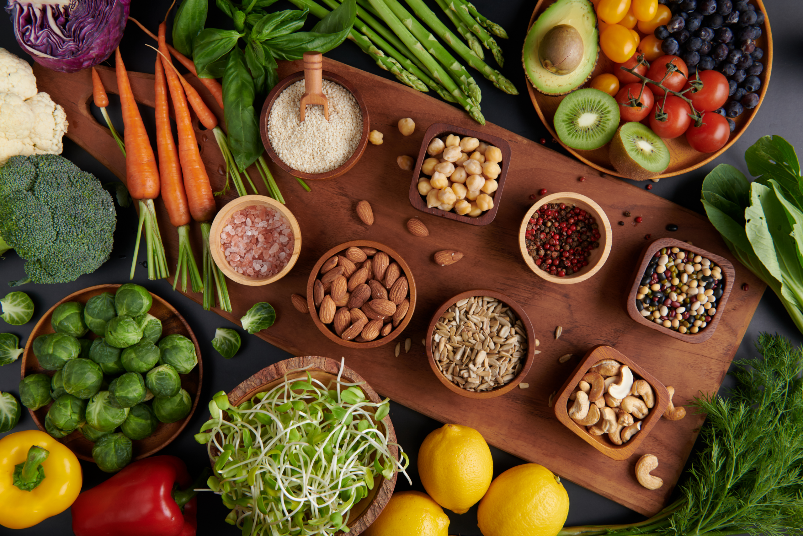 Home 29 superalimentos em uma tábua